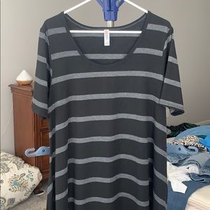 Lularoe shirt sleeve shirt